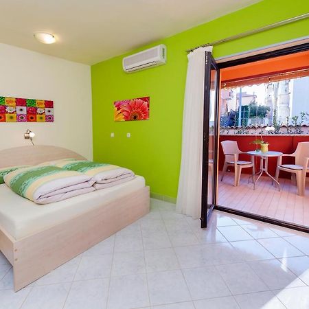 רוביני Apartments Erik B&B Adults Only מראה חיצוני תמונה
