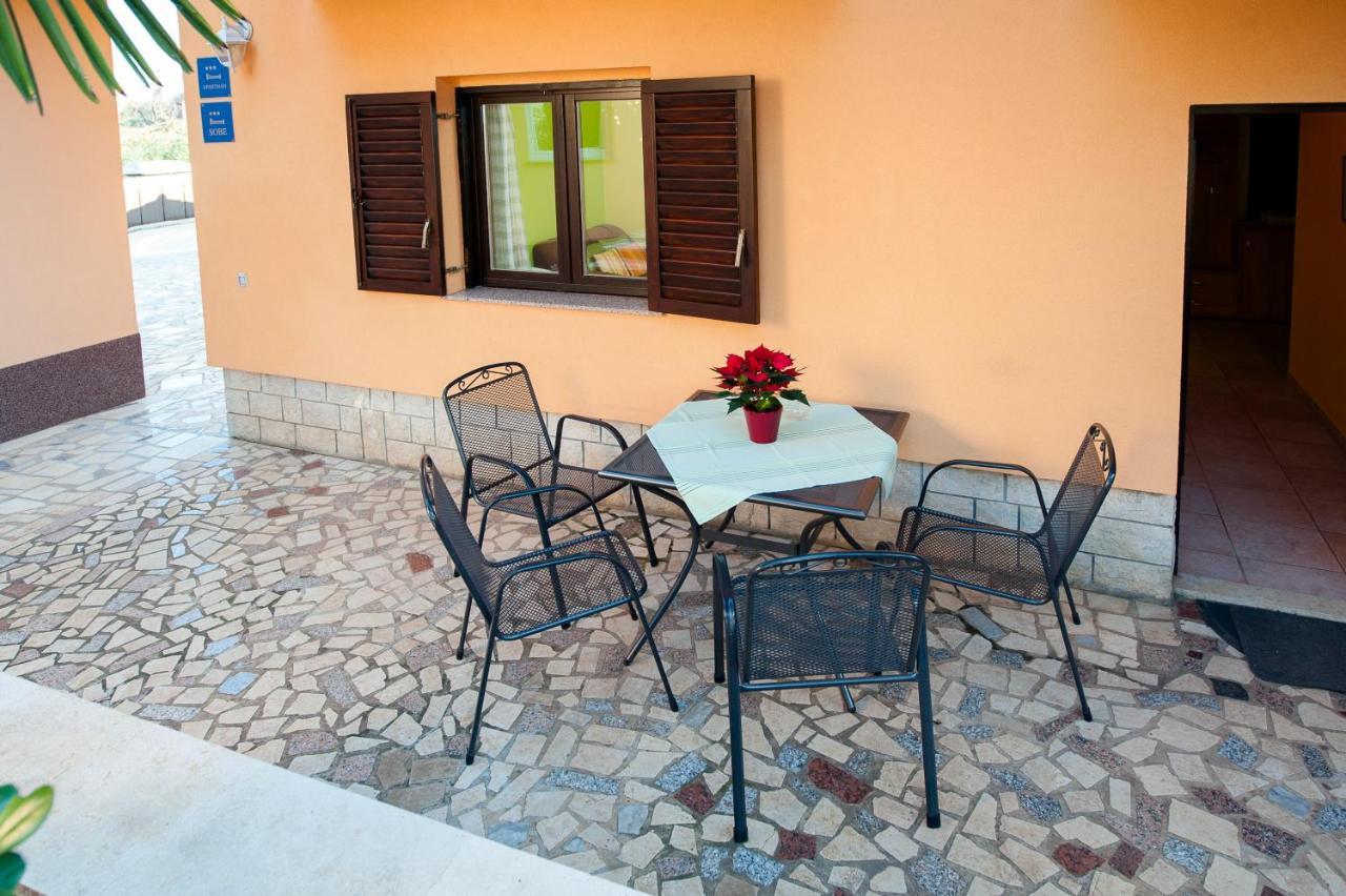 רוביני Apartments Erik B&B Adults Only מראה חיצוני תמונה