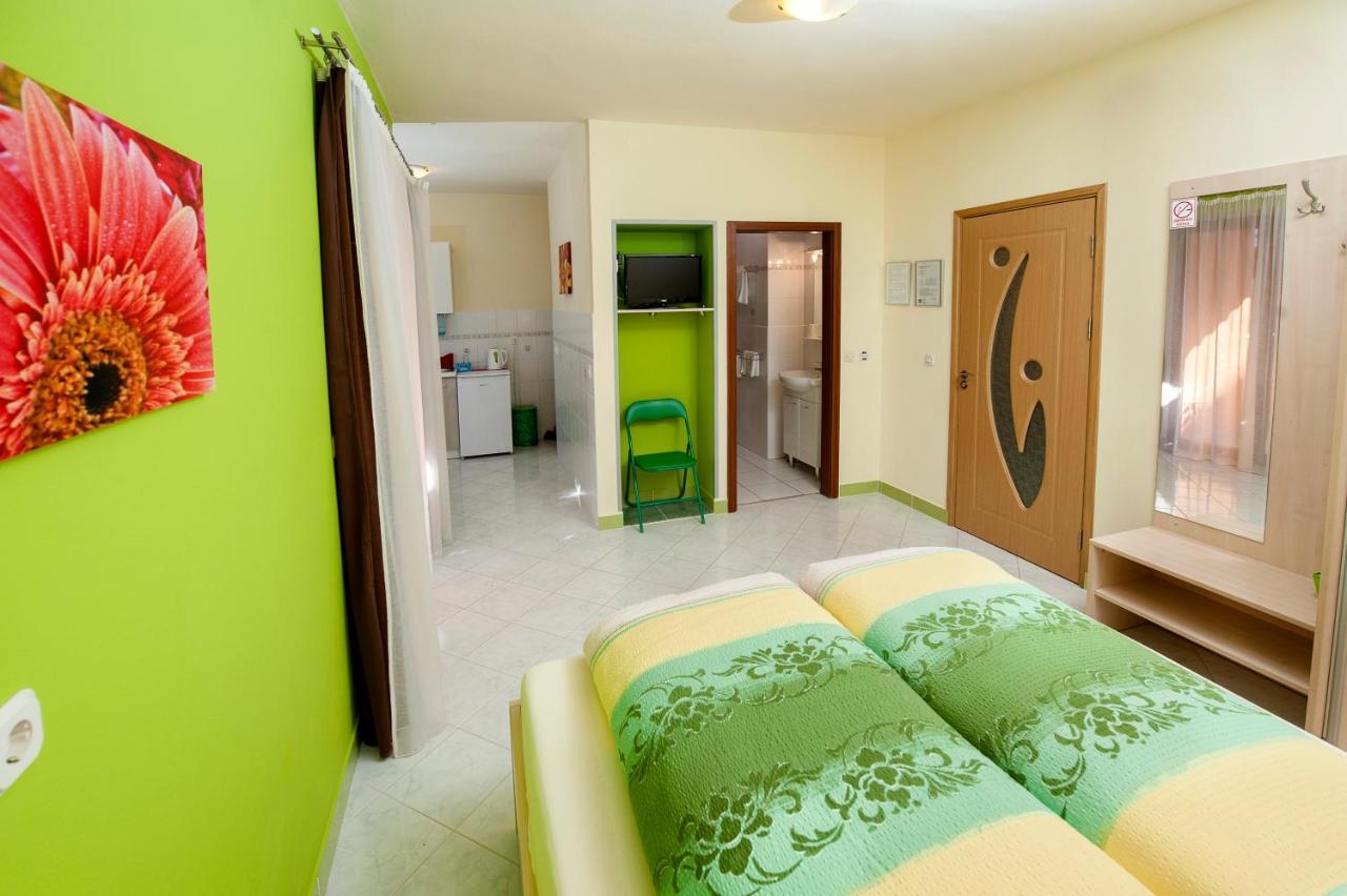 רוביני Apartments Erik B&B Adults Only מראה חיצוני תמונה