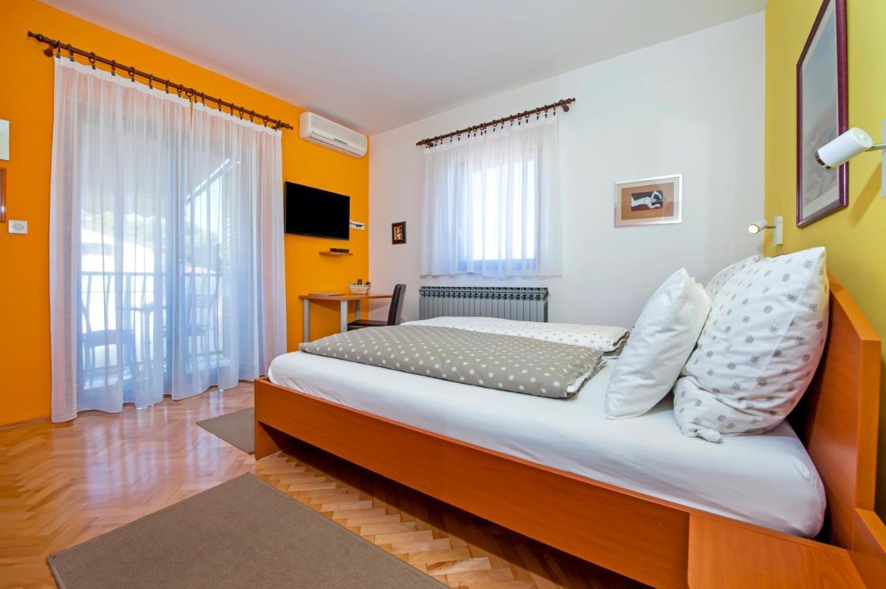 רוביני Apartments Erik B&B Adults Only מראה חיצוני תמונה
