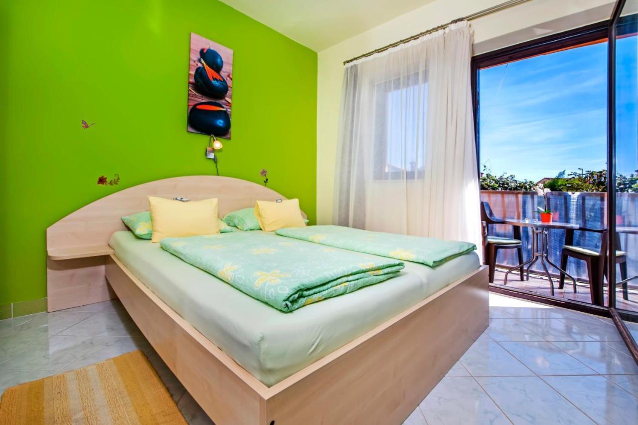 רוביני Apartments Erik B&B Adults Only מראה חיצוני תמונה