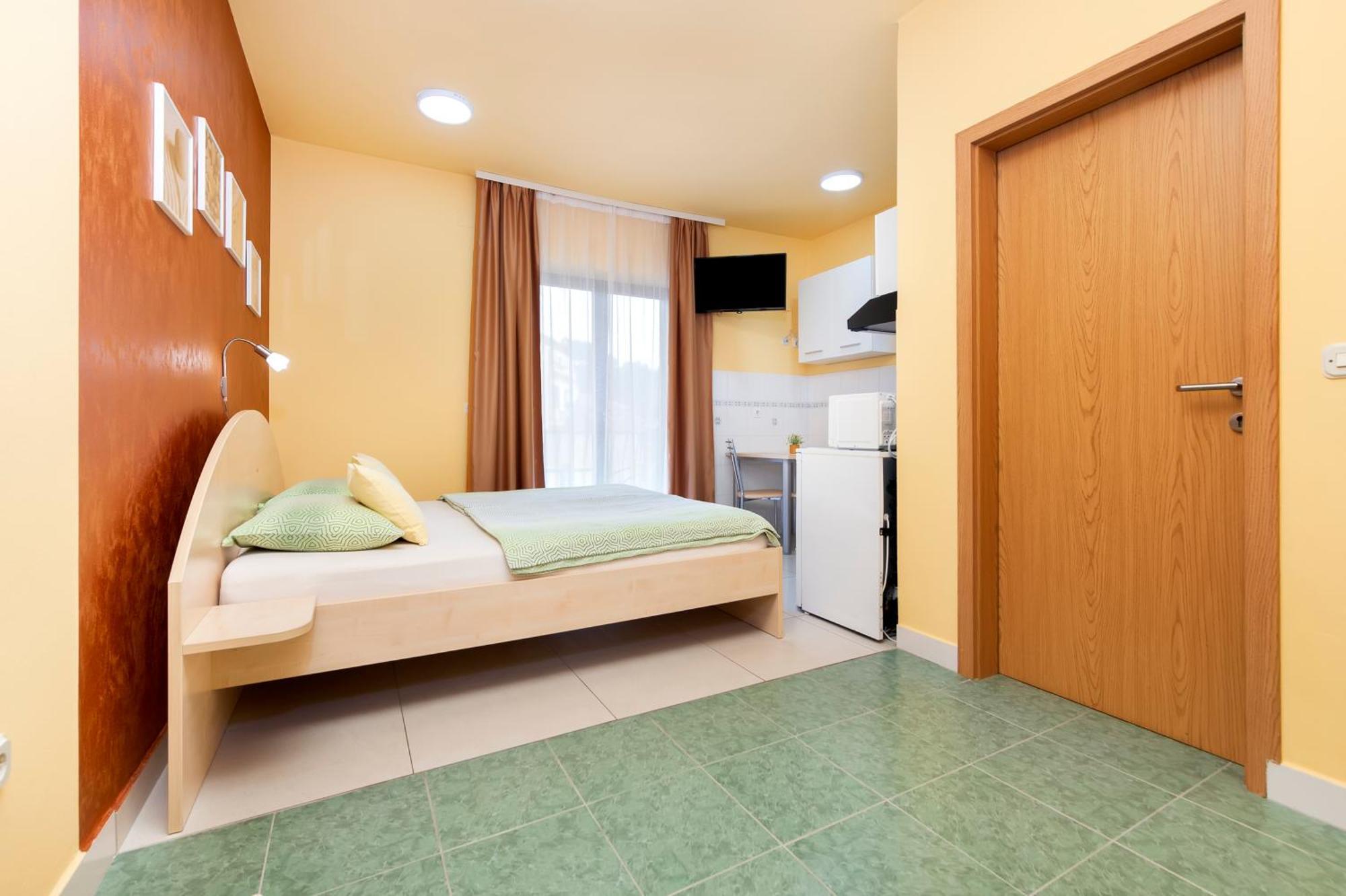 רוביני Apartments Erik B&B Adults Only מראה חיצוני תמונה