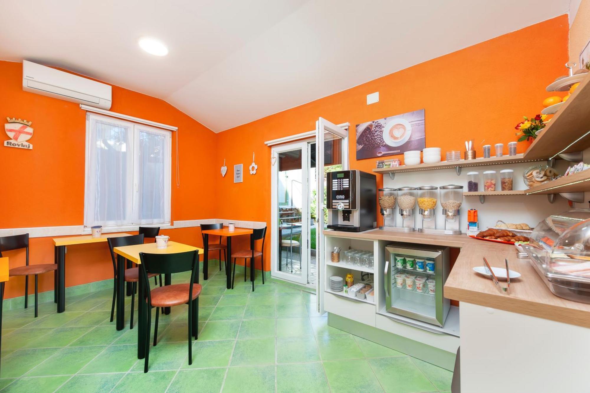 רוביני Apartments Erik B&B Adults Only מראה חיצוני תמונה