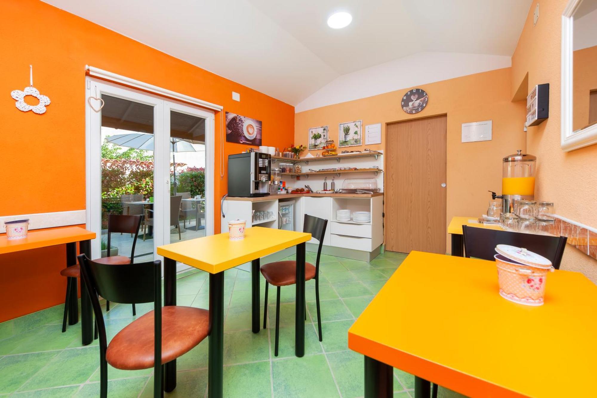 רוביני Apartments Erik B&B Adults Only מראה חיצוני תמונה