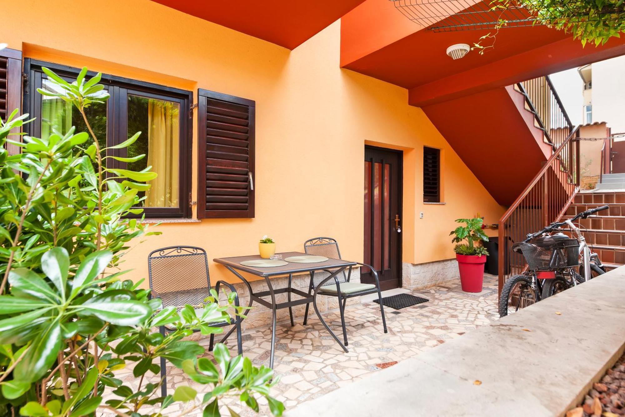 רוביני Apartments Erik B&B Adults Only מראה חיצוני תמונה