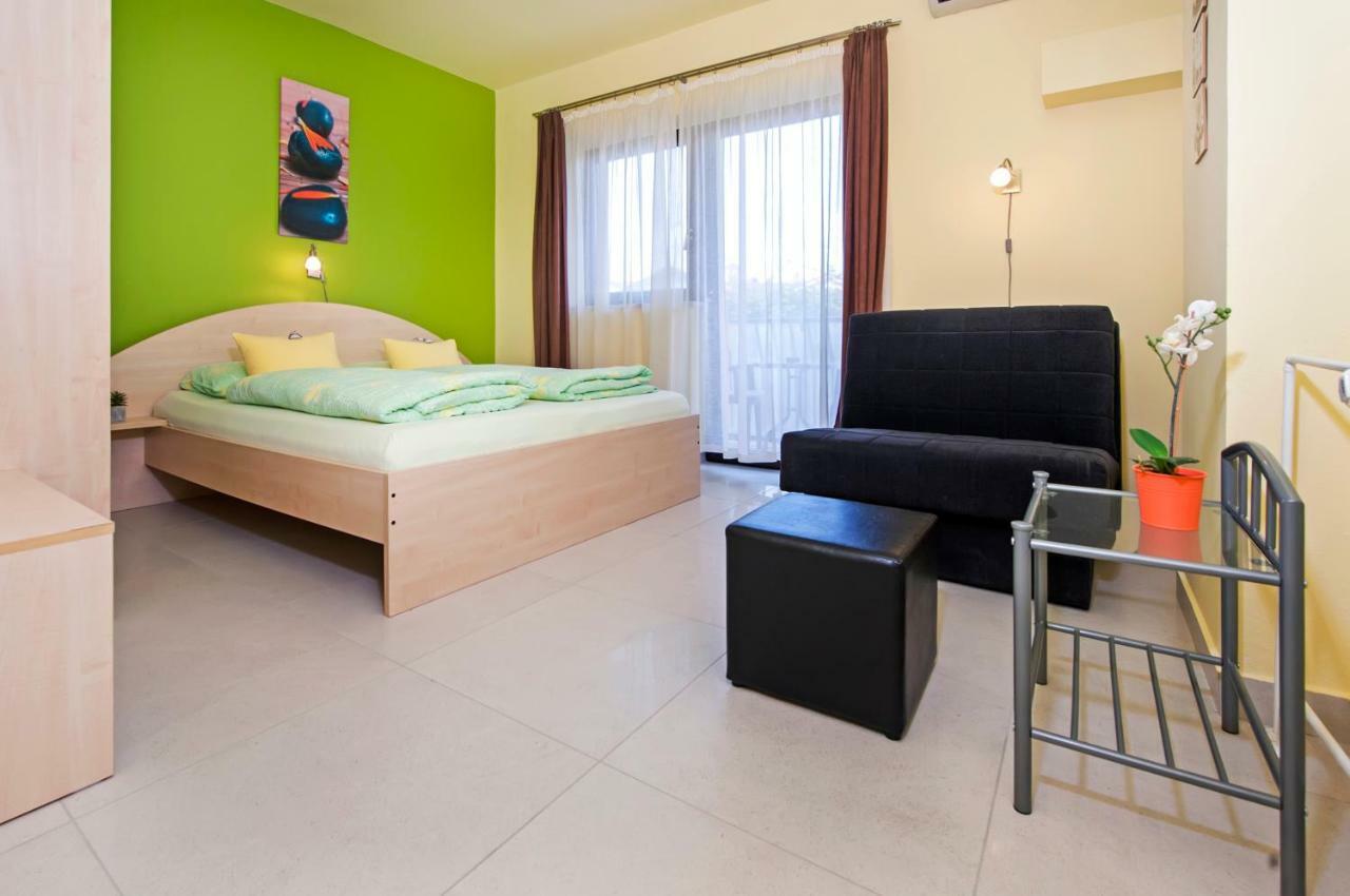 רוביני Apartments Erik B&B Adults Only מראה חיצוני תמונה